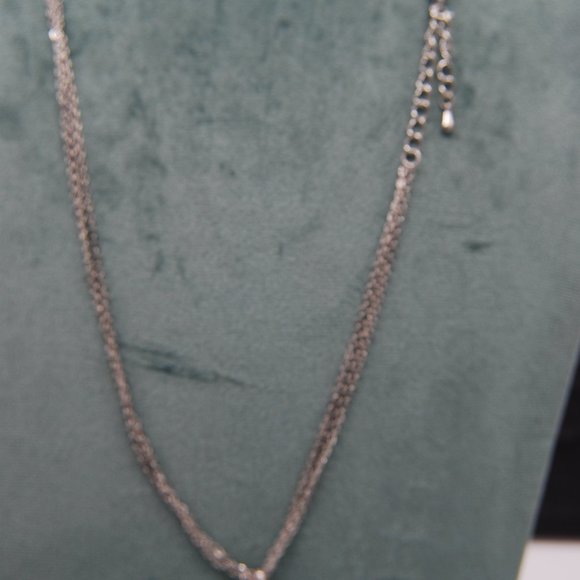 Pre-Owned Triple Strand Necklace with Pendant Holder - Create your own style - Picture 3 of 3